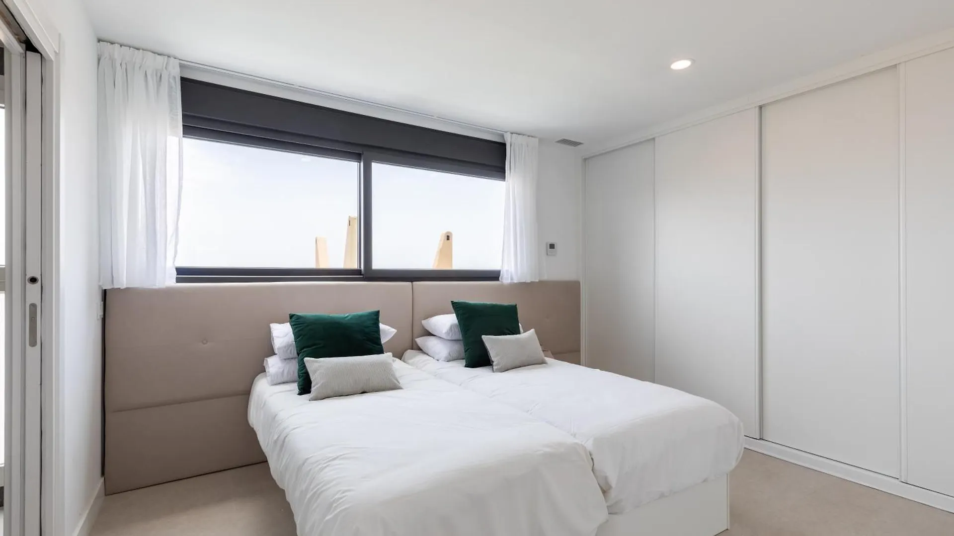 Apartment Luxury Townhouse With Rooftop Infinity Pool And Ocean Views Torremolinos